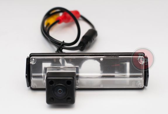 Плафон для камеры заднего вида на Mitsubishi, Mazda, Toyota Camry (Европа, 2007-2012) Redpower MIT033