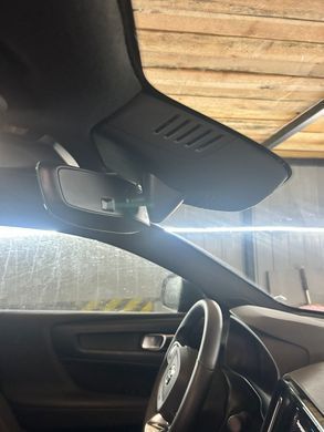 Штатный видеорегистратор RedPower DVR-VOL14-G для Volvo C40 и EC40 (2022+)