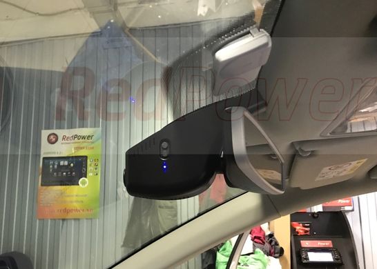Штатный Wi-Fi Full HD видеорегистратор скрытой установки для Volkswagen, Skoda, Seat в коробе заднего заднего вида Redpower DVR-VAG6-N