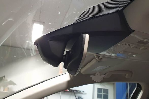 Двухканальный штатный видеорегистратор RedPower DVR-VAG9-G DUAL черный для Volkswagen (2015+) с системой следования по полосам