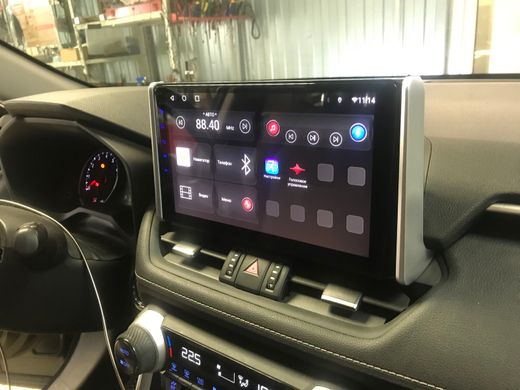 Штатная магнитола для Toyota RAV4 5-поколение XA50 (03.2018-н.в.) на Android 10 RedPower 71117