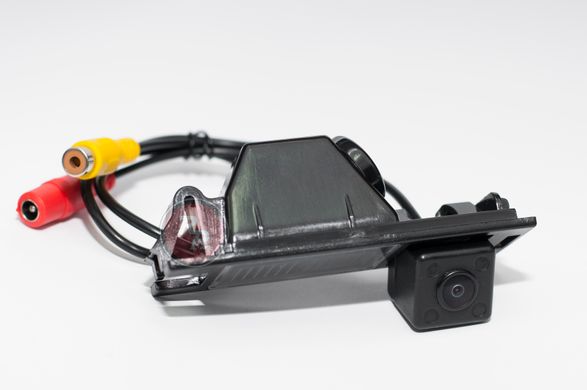 Плафон для камеры заднего вида на Hyundai Redpower HYU176